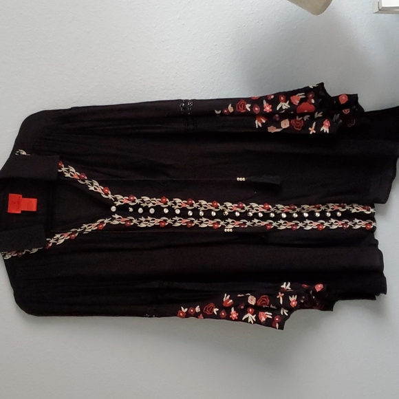 Thin muslin type dress with embroidery - Picture 1 of 4